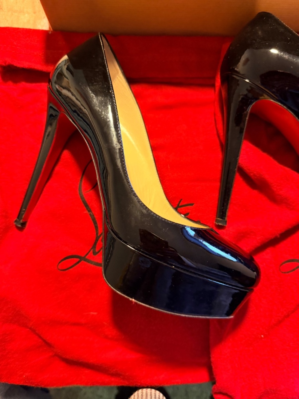 Shoes - Picture 3 of 6